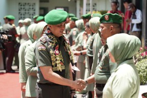 Danramil dan Babinsa Miliki Peran Strategis, Pesan Mayjen TNI Rudy Saladin di Situbondo